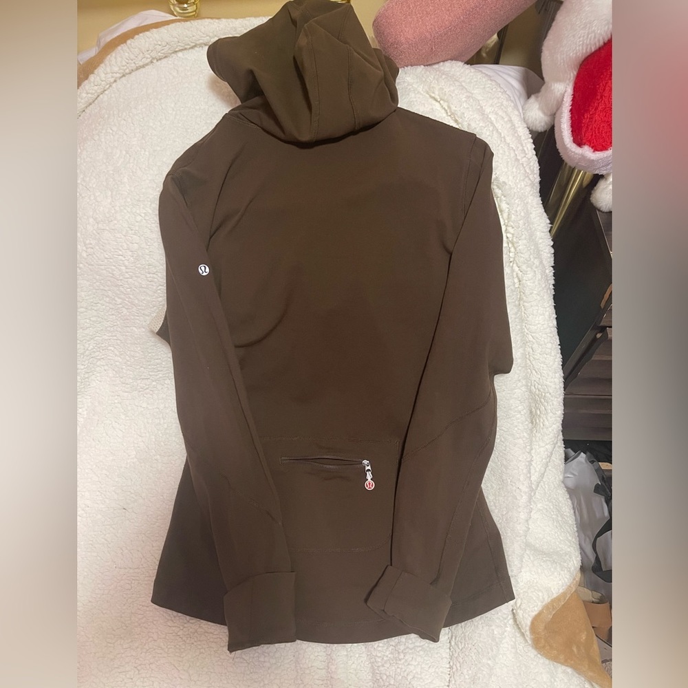 Lululemon brown sweater